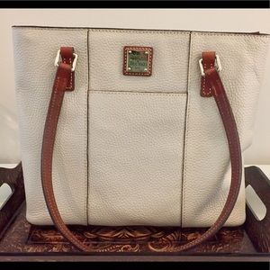 Dooney & Bourke Cream Tote 👜